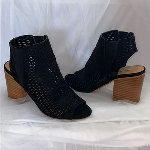 Steve Madden Noisy Chunky Heel Boot